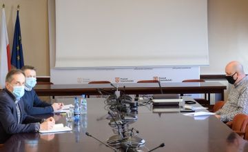Kolejna wideokonferencja Wojewody Wielkopolskiego z samorządowcami Powiatu Szamotulskiego